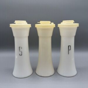 VTG Tupperware‎ Hourglass Salt & Pepper Shaker White Set of 3 Retro Kitchen 6.5"